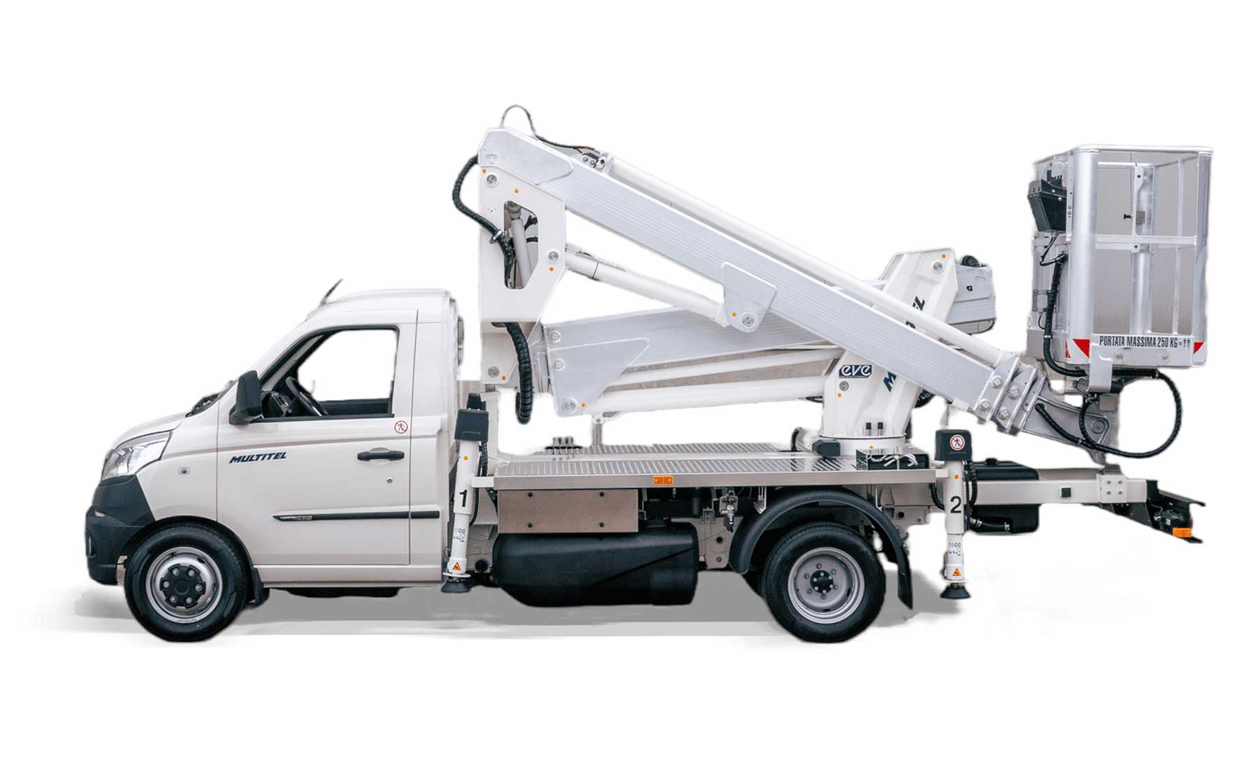 Piattaforma aerea autocarrata compatta Multitel MXE 170 su Piaggio Porter a noleggio da Leo Rental & Services Mascali